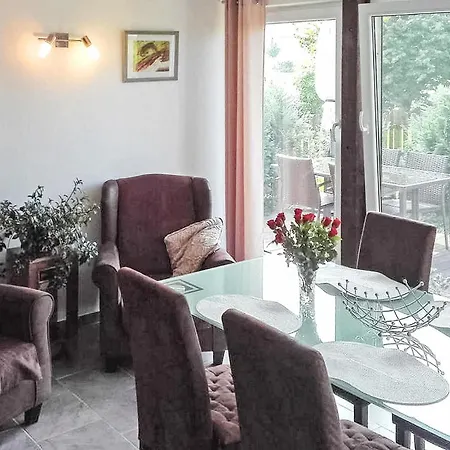 Pet Friendly In Usedom With Kitchen Casa de Férias